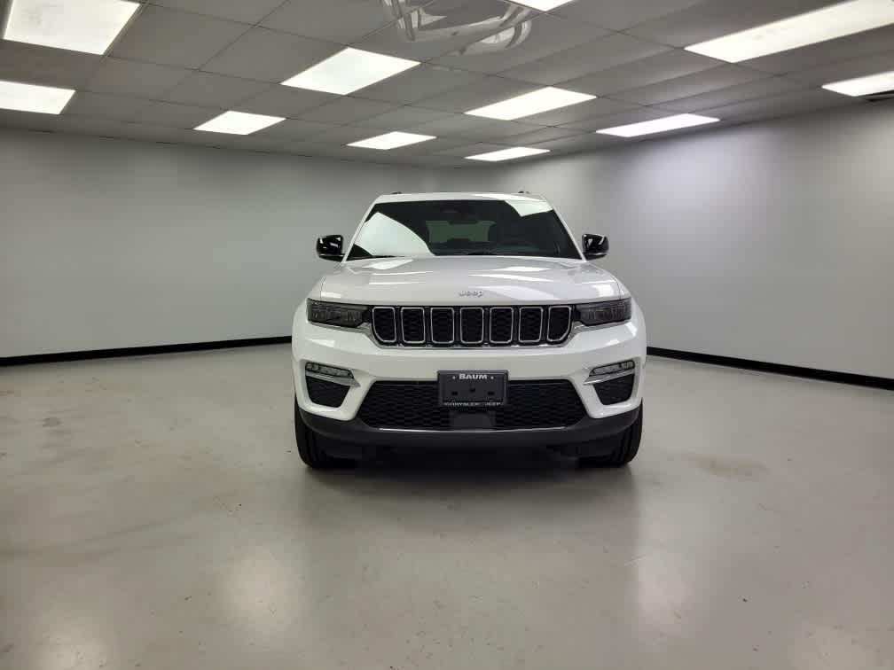 new 2025 Jeep Grand Cherokee car, priced at $48,040