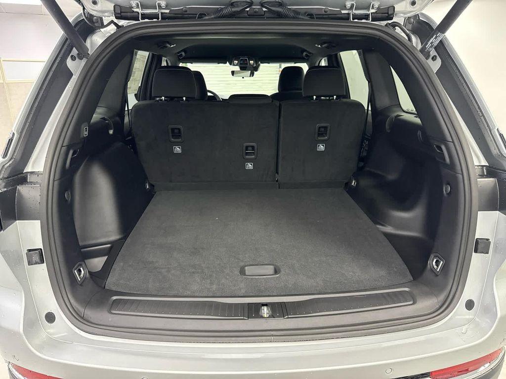 new 2025 Jeep Grand Cherokee car, priced at $39,420