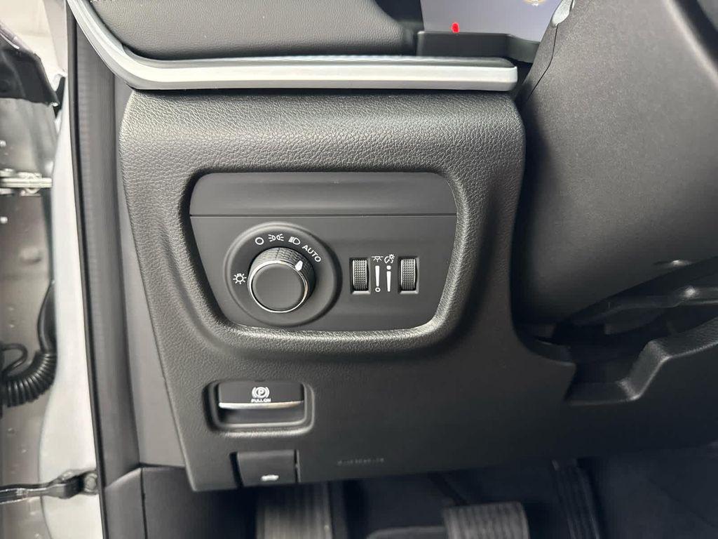 new 2025 Jeep Grand Cherokee car, priced at $39,420