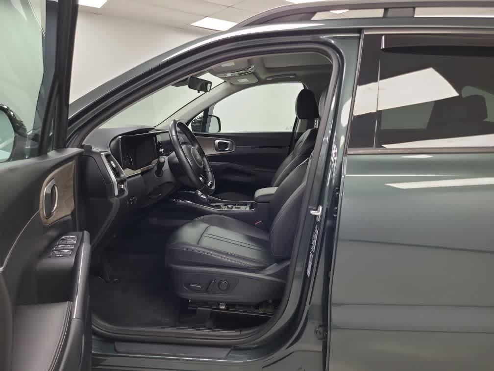 used 2022 Kia Sorento car, priced at $23,490