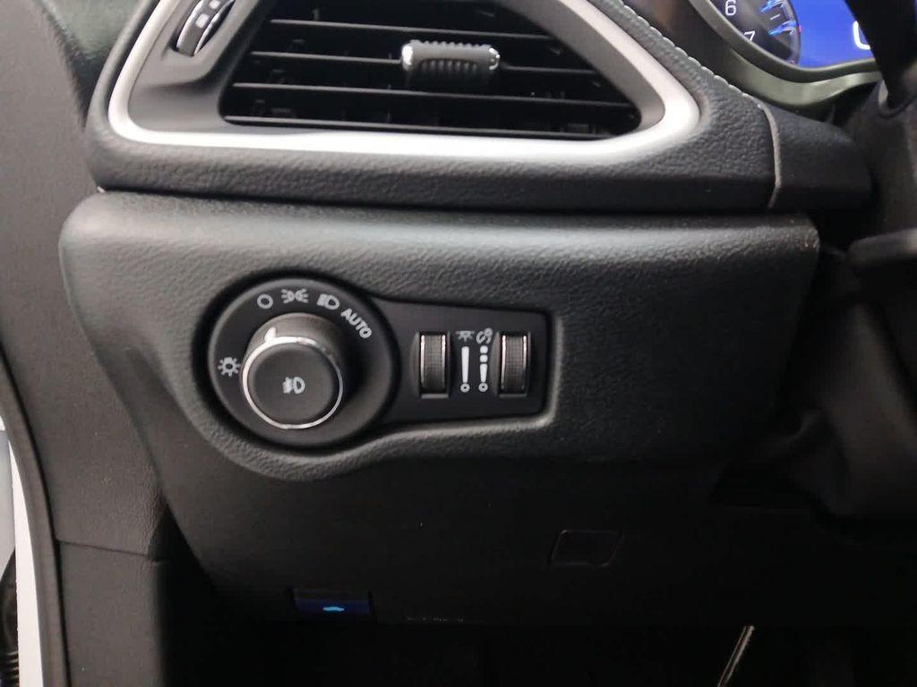 new 2026 Chrysler Pacifica car, priced at $45,110