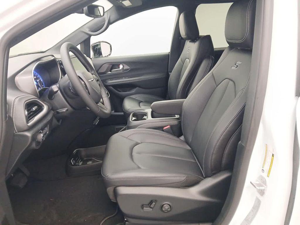 new 2026 Chrysler Pacifica car, priced at $45,110