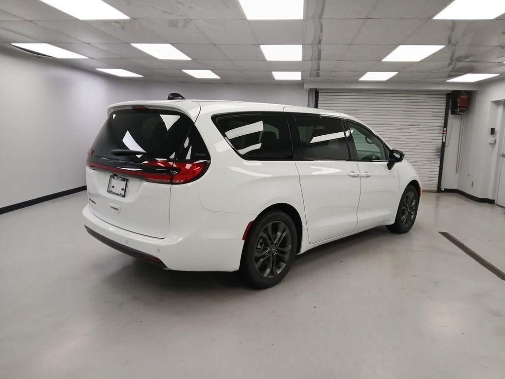 new 2026 Chrysler Pacifica car, priced at $46,185
