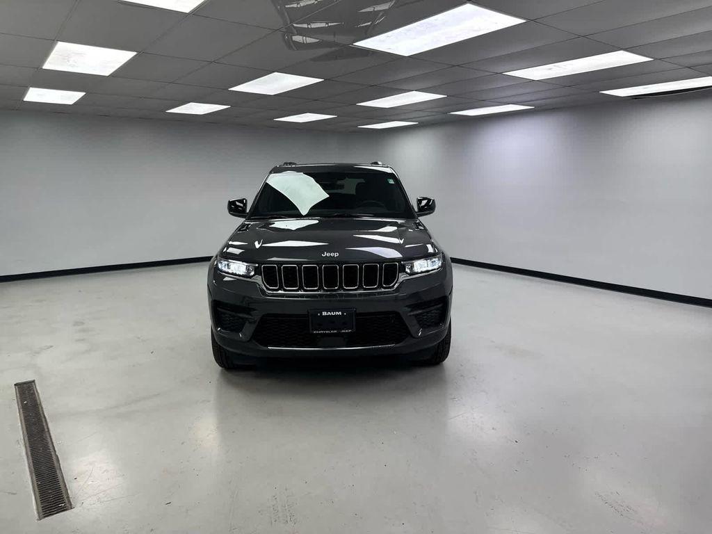 new 2025 Jeep Grand Cherokee car, priced at $40,170