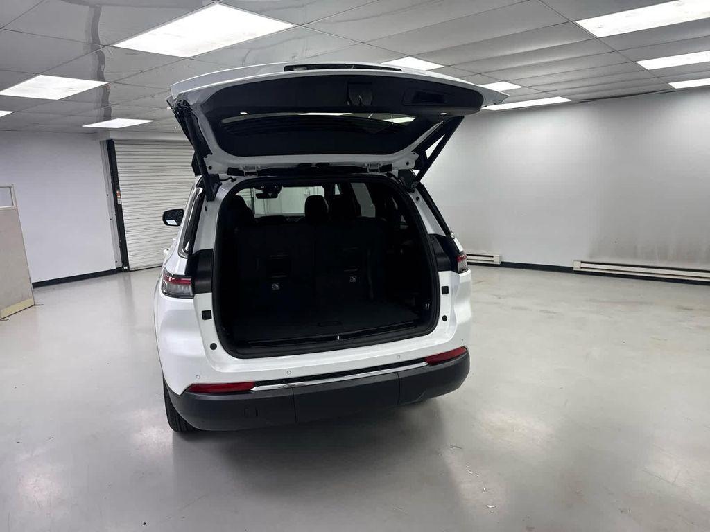 new 2025 Jeep Grand Cherokee L car, priced at $44,900
