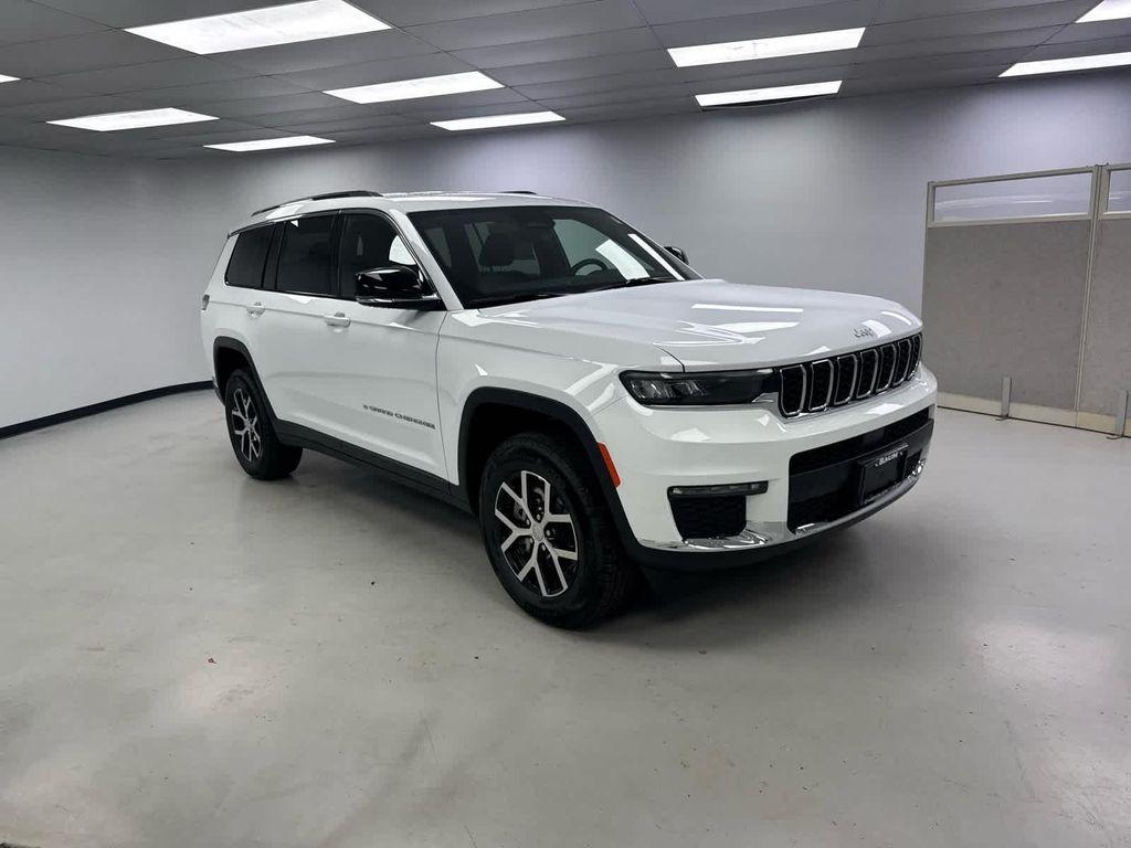 new 2025 Jeep Grand Cherokee L car, priced at $44,900