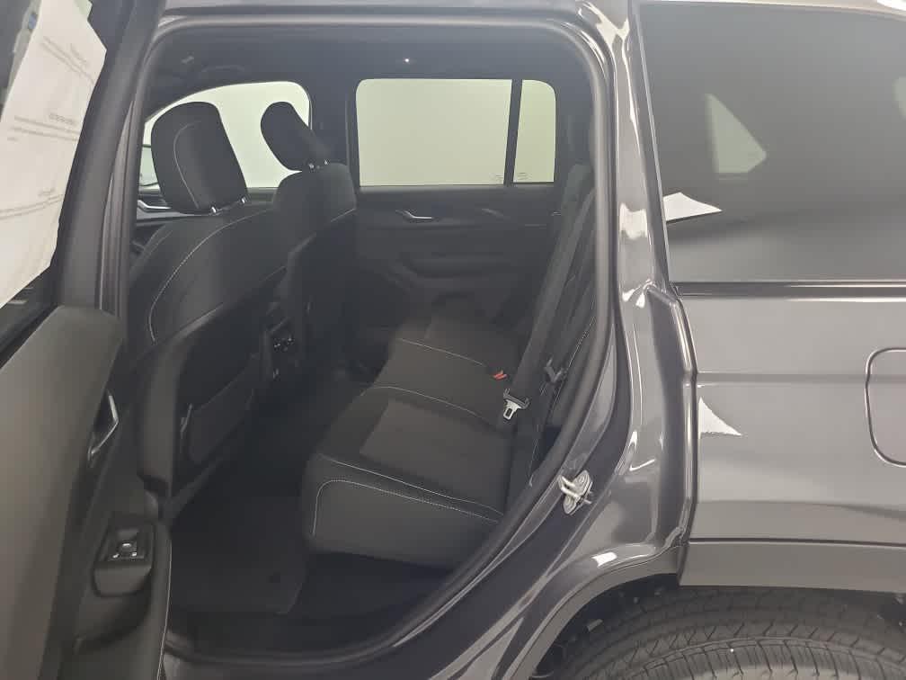 new 2025 Jeep Grand Cherokee car, priced at $39,420