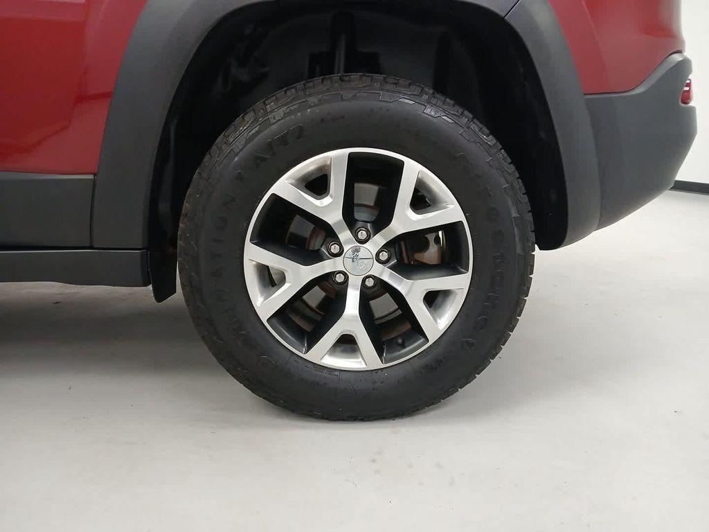 used 2017 Jeep Cherokee car, priced at $14,490