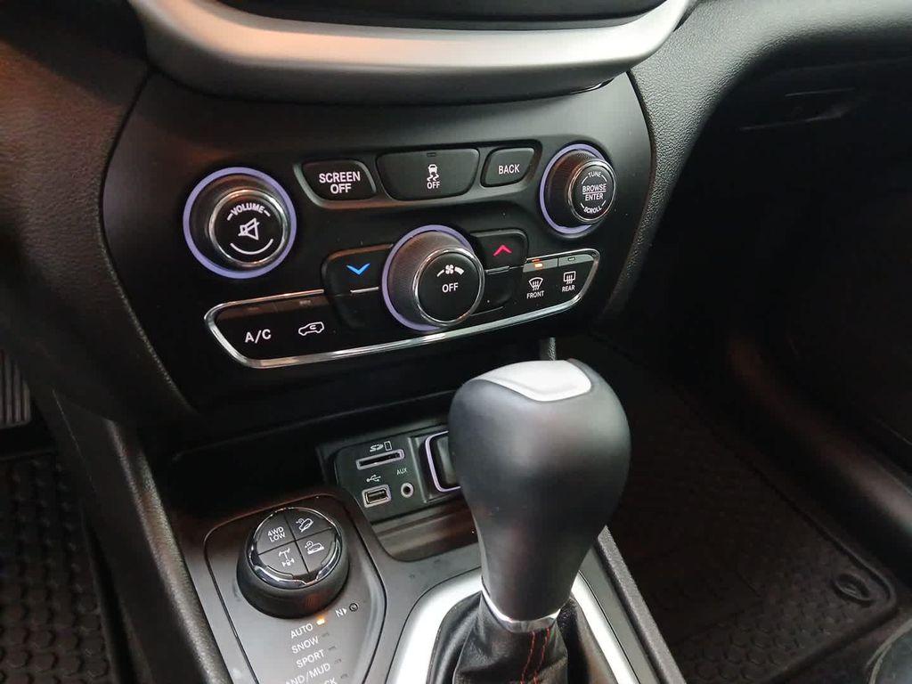 used 2017 Jeep Cherokee car, priced at $14,490