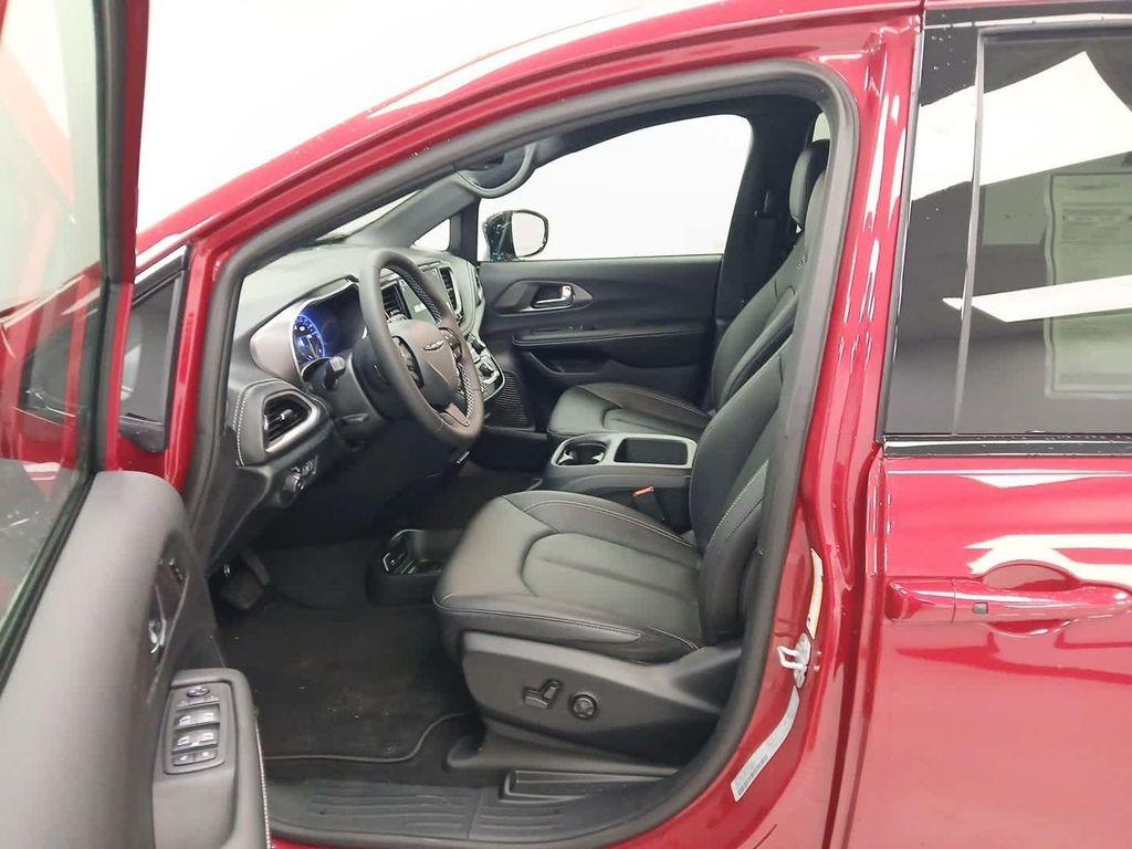 new 2026 Chrysler Pacifica car, priced at $45,605