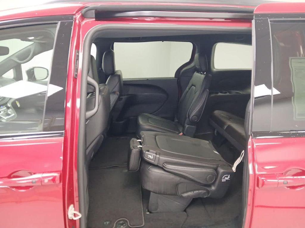 new 2026 Chrysler Pacifica car, priced at $45,605