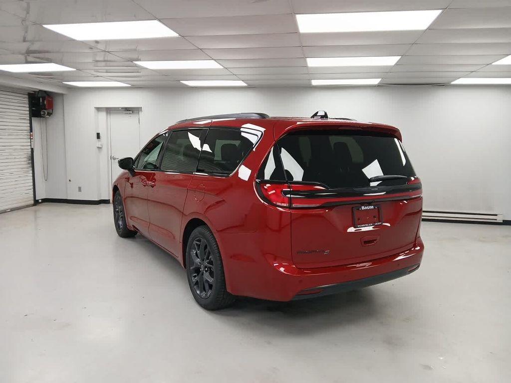 new 2026 Chrysler Pacifica car, priced at $45,605