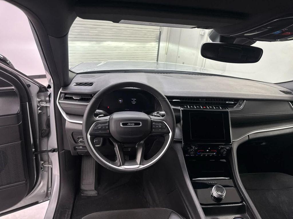 used 2024 Jeep Grand Cherokee L car, priced at $28,990