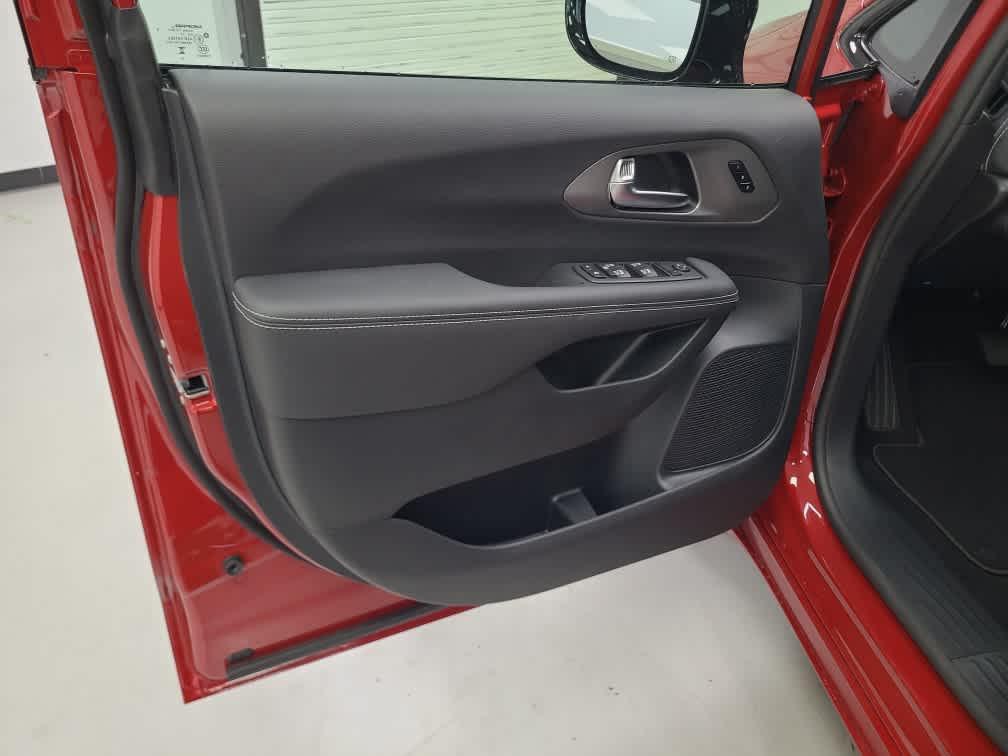 new 2026 Chrysler Pacifica car, priced at $44,785