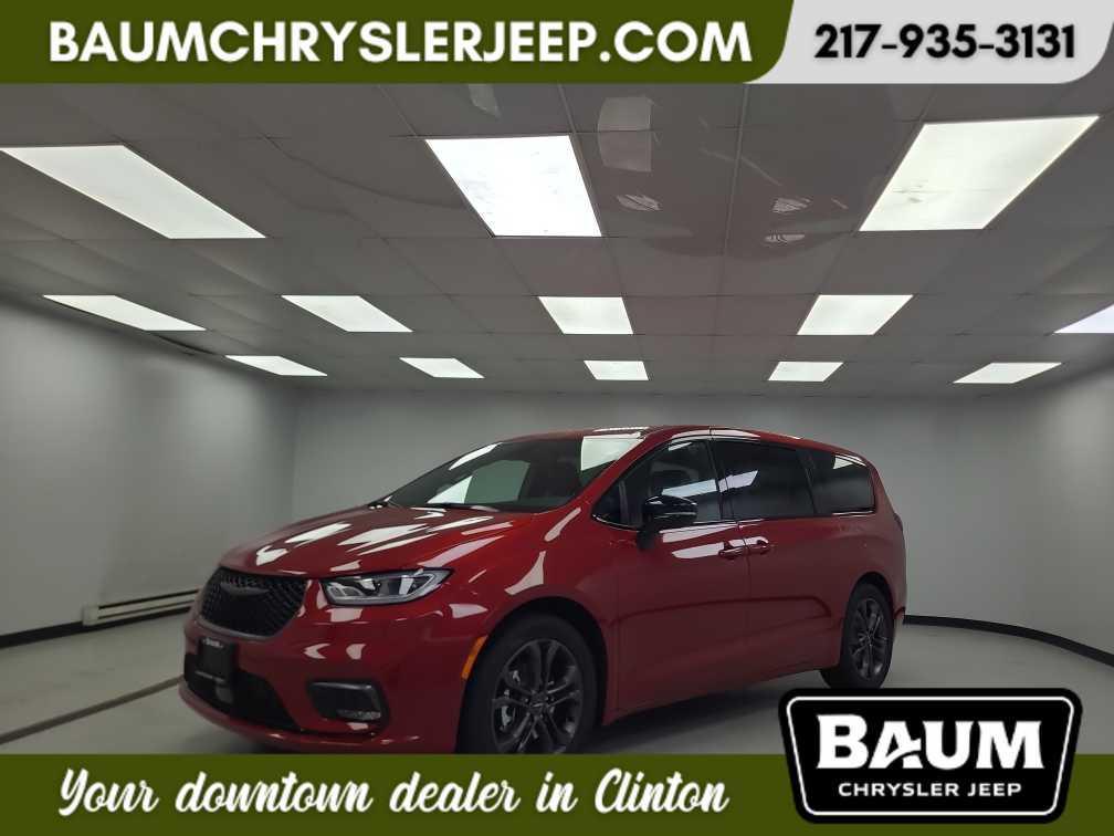 new 2026 Chrysler Pacifica car, priced at $44,785