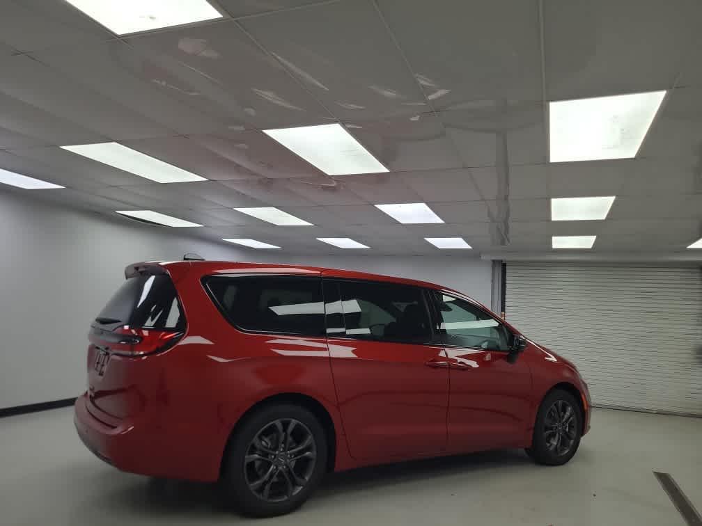 new 2026 Chrysler Pacifica car, priced at $44,785