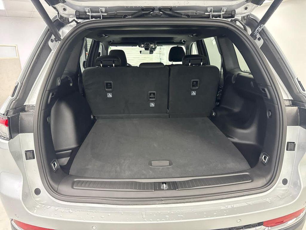 new 2025 Jeep Grand Cherokee car, priced at $40,170