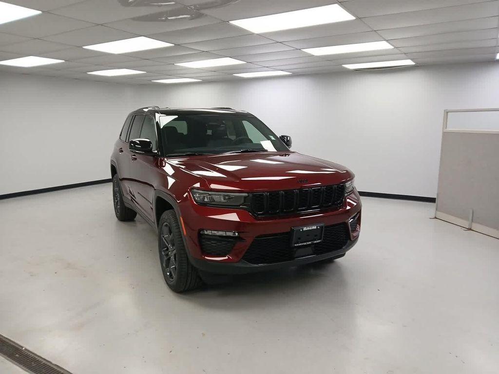 new 2025 Jeep Grand Cherokee car, priced at $49,735