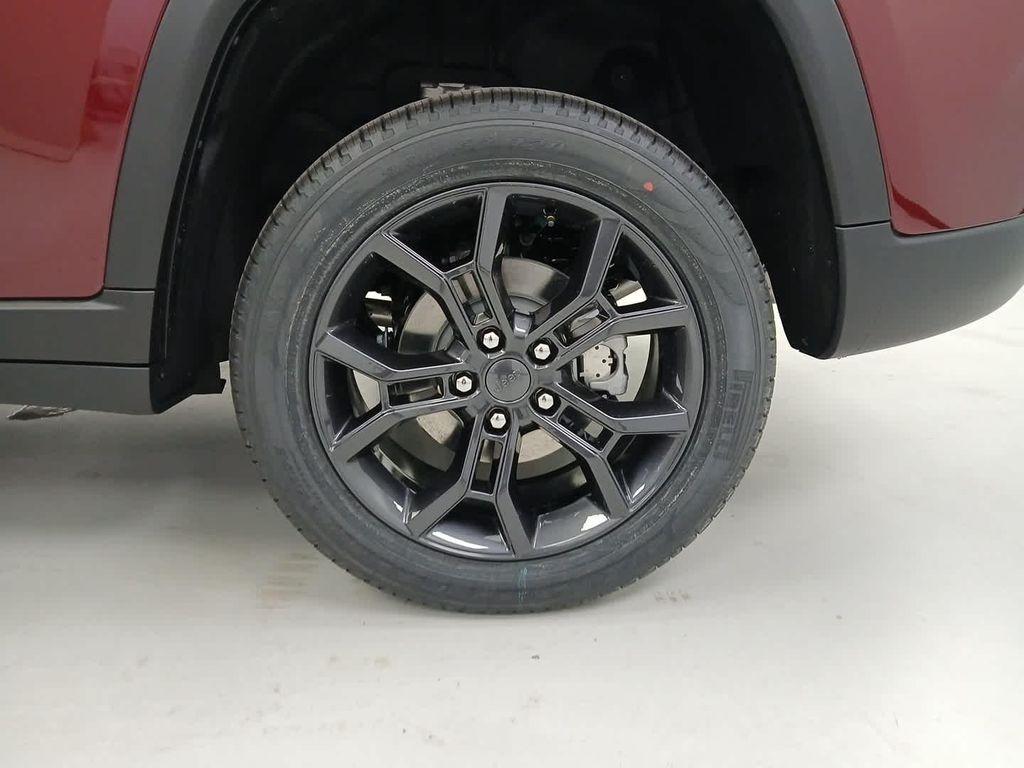 new 2025 Jeep Grand Cherokee car, priced at $49,735