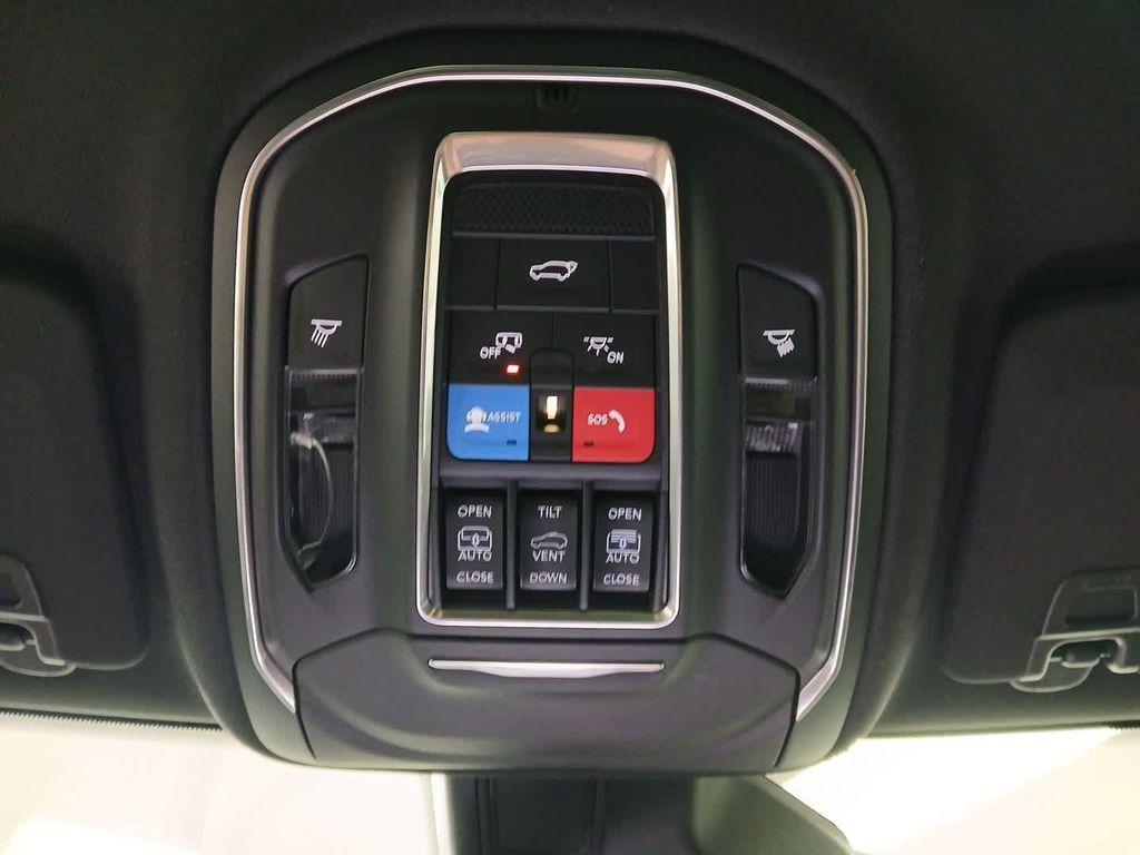 new 2025 Jeep Grand Cherokee car, priced at $49,735