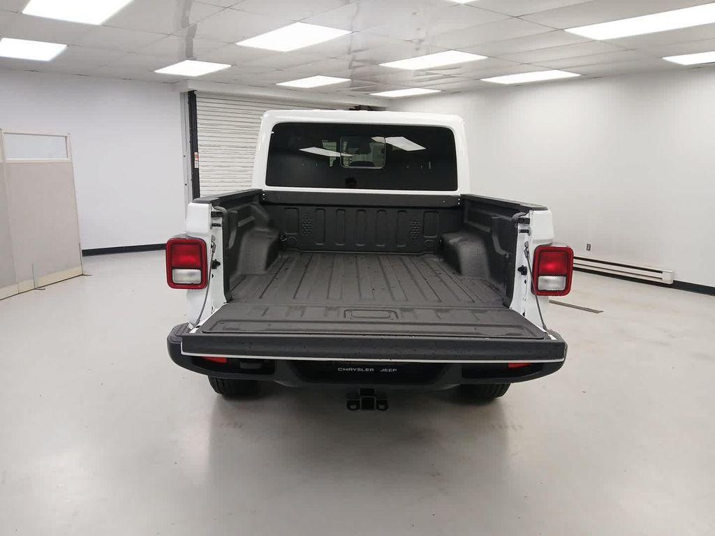 new 2026 Jeep Gladiator car, priced at $48,705