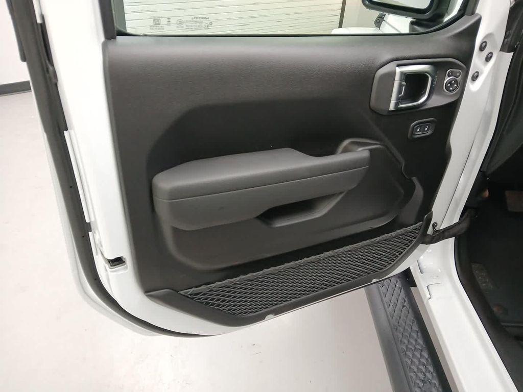 new 2026 Jeep Gladiator car, priced at $48,705