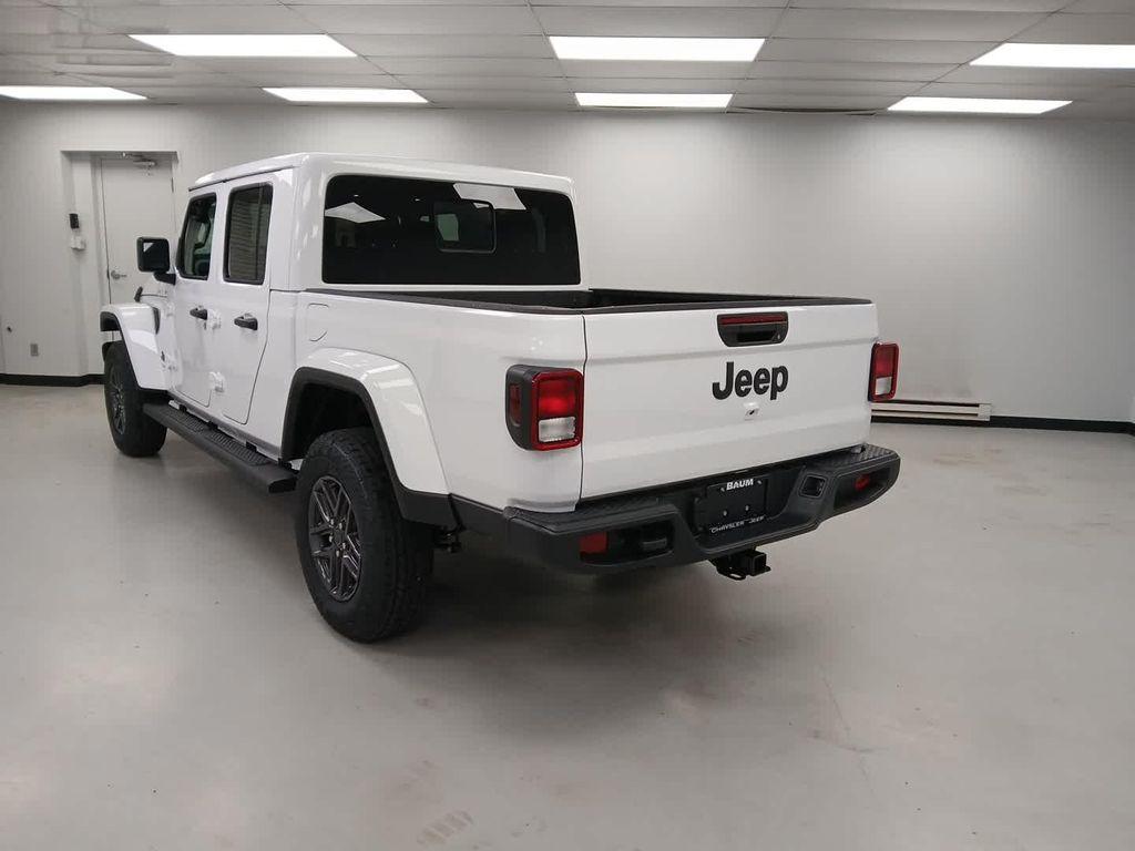 new 2026 Jeep Gladiator car, priced at $48,705