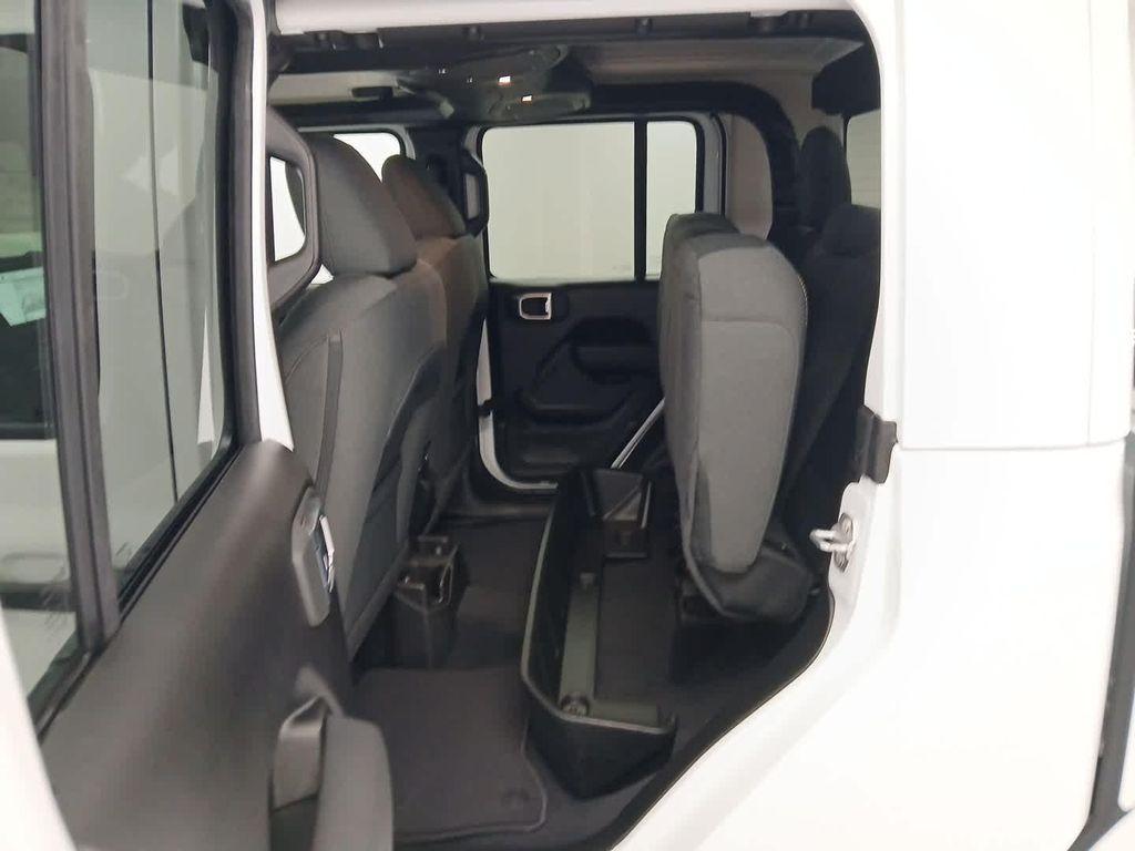 new 2026 Jeep Gladiator car, priced at $48,705