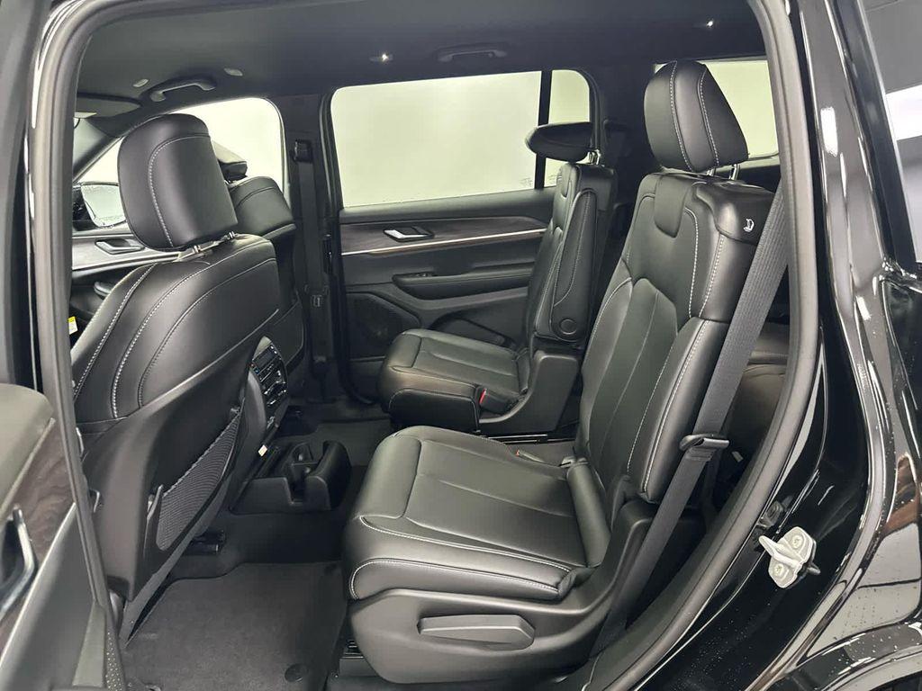 new 2025 Jeep Grand Cherokee L car, priced at $45,495