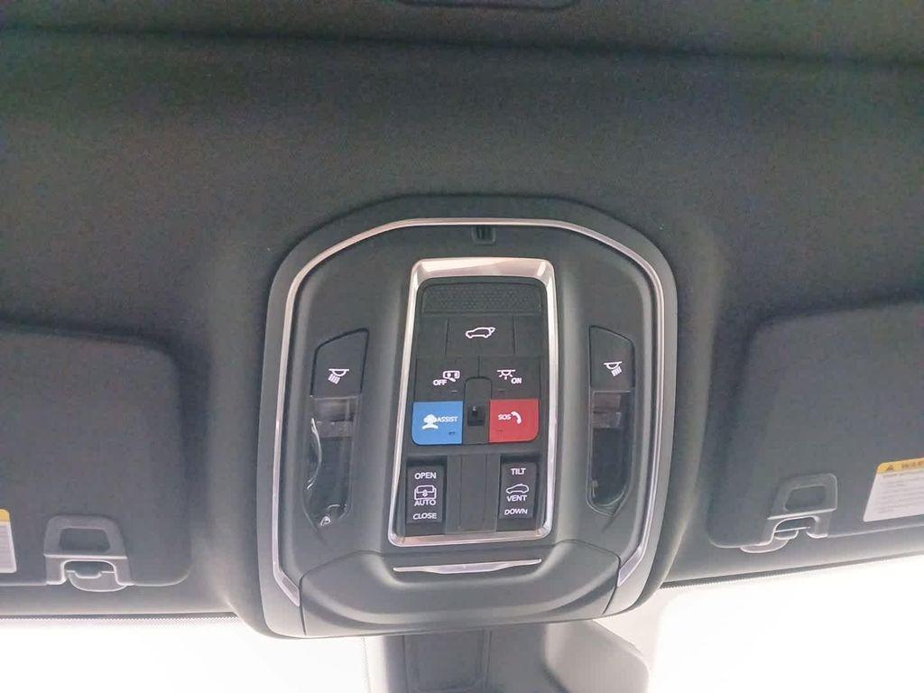 new 2025 Jeep Grand Cherokee car, priced at $42,730