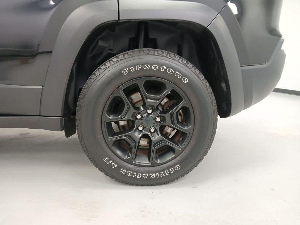 used 2019 Jeep Cherokee car, priced at $20,990