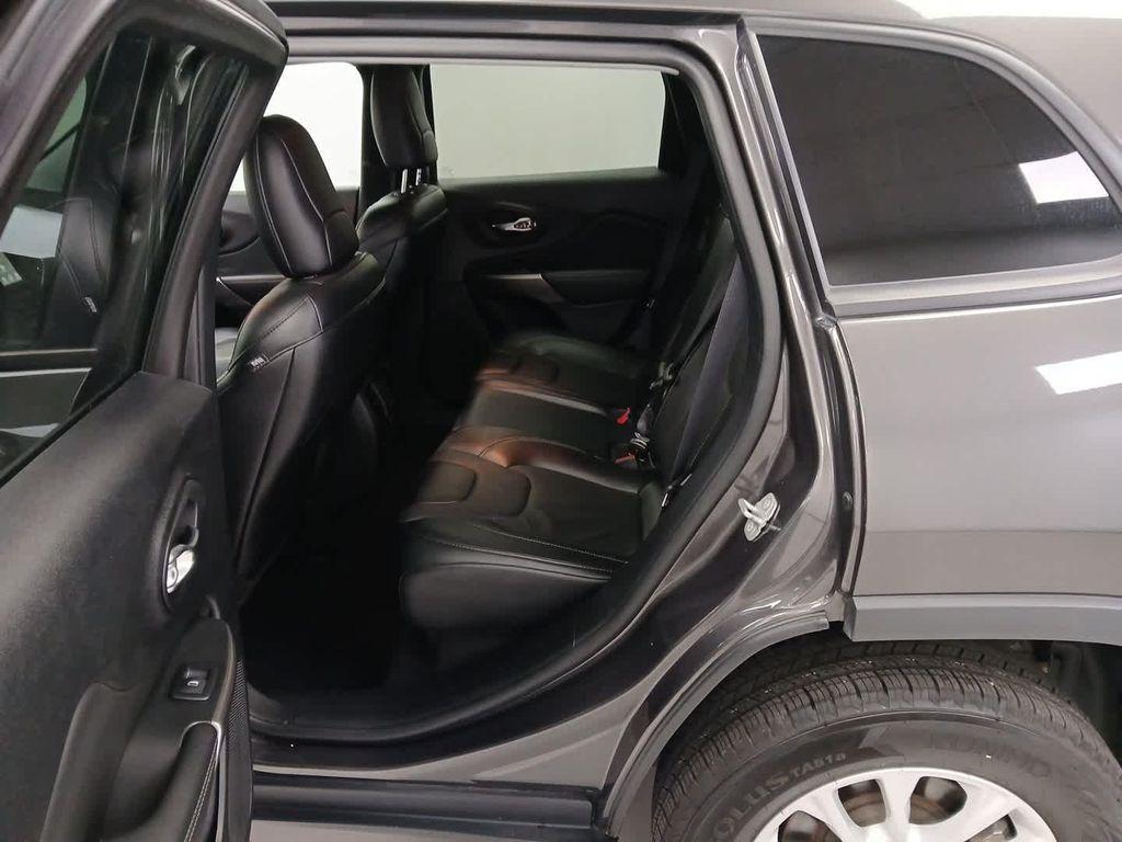 used 2022 Jeep Cherokee car, priced at $22,490