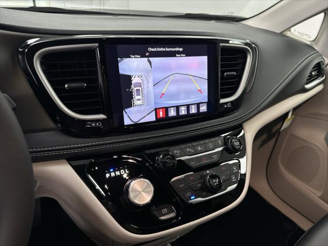 new 2024 Chrysler Pacifica car, priced at $44,890