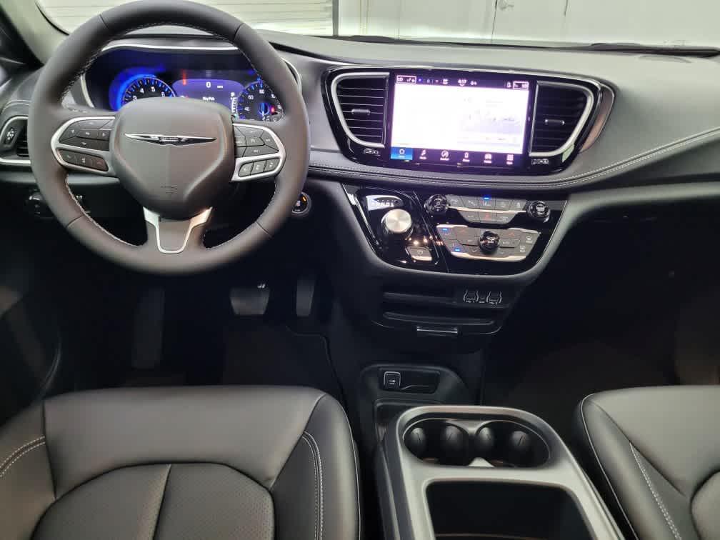 new 2025 Chrysler Pacifica car, priced at $41,225