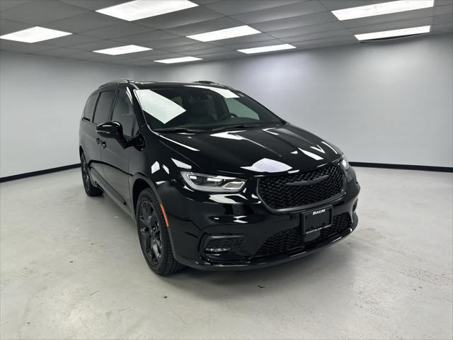 new 2024 Chrysler Pacifica car, priced at $49,990