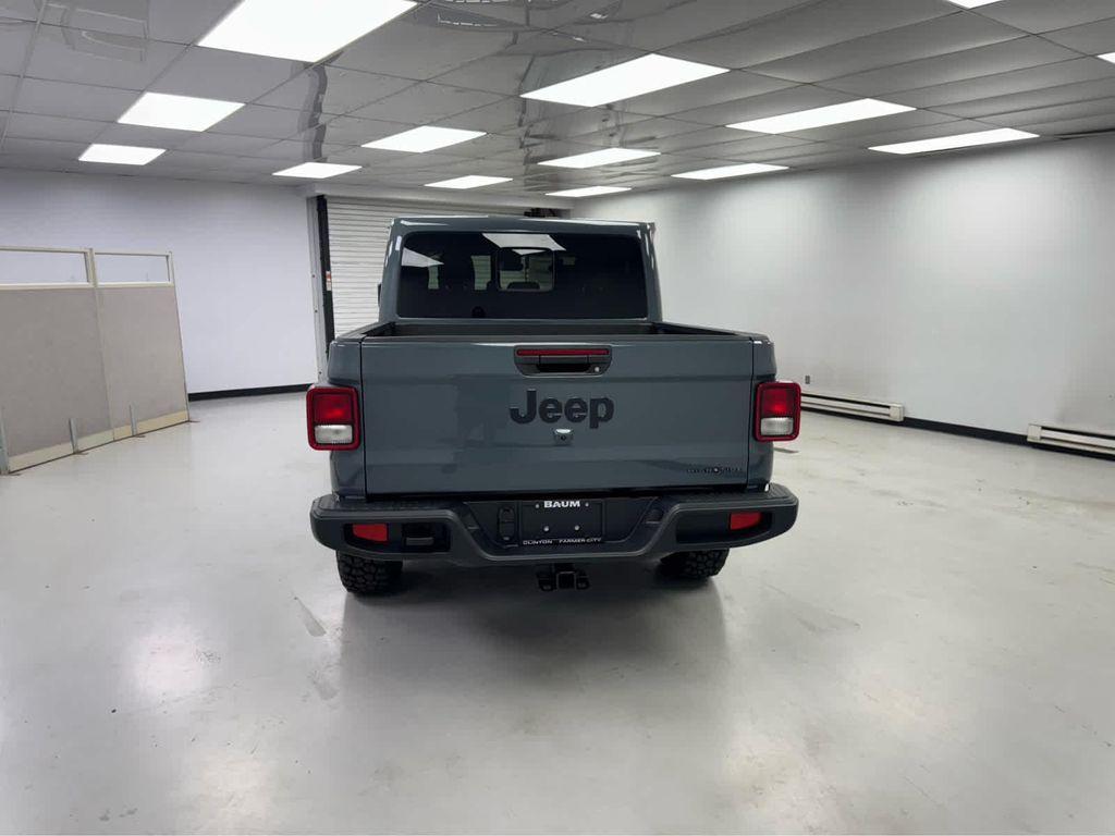 new 2025 Jeep Gladiator car, priced at $48,095