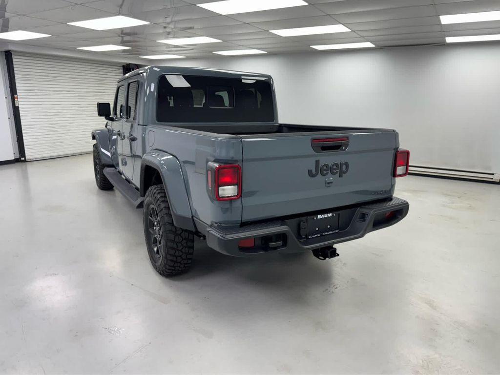 new 2025 Jeep Gladiator car, priced at $48,095