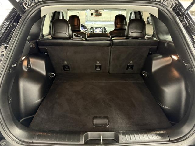 used 2023 Jeep Cherokee car, priced at $23,921