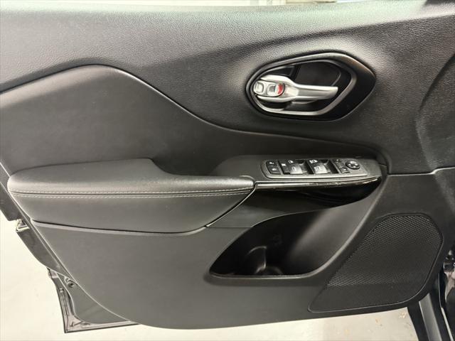 used 2023 Jeep Cherokee car, priced at $23,921