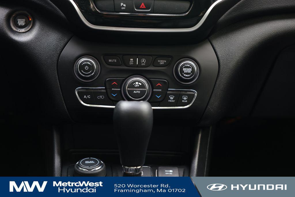 used 2020 Jeep Cherokee car, priced at $21,998