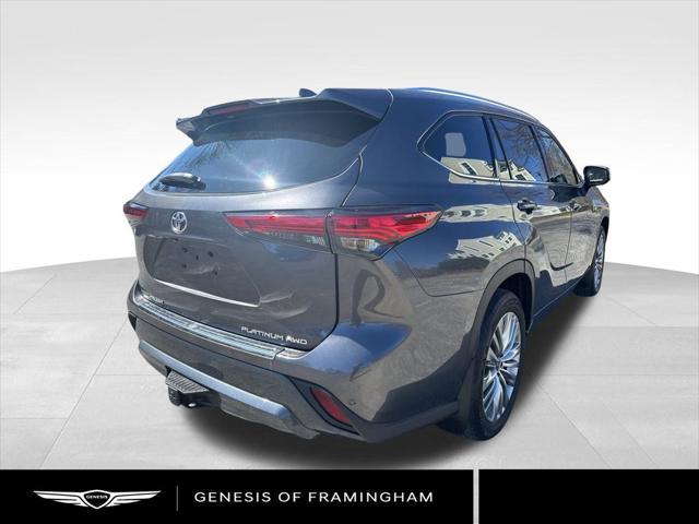 used 2022 Toyota Highlander car, priced at $42,998
