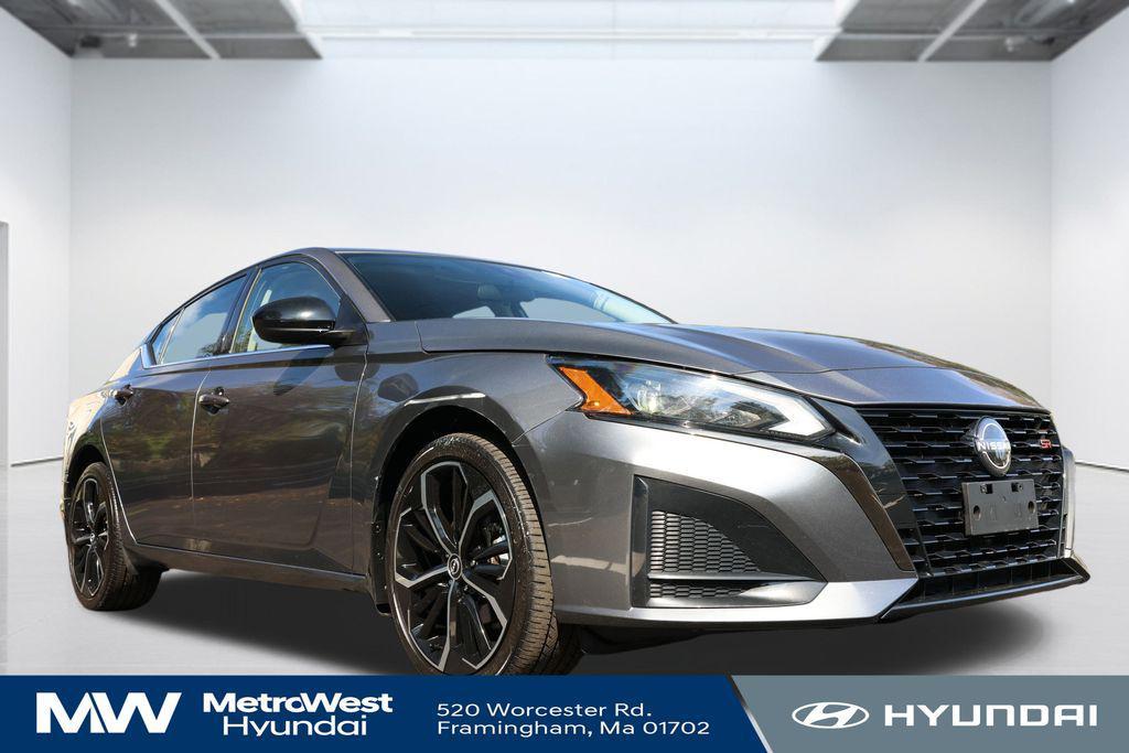 used 2023 Nissan Altima car, priced at $22,998