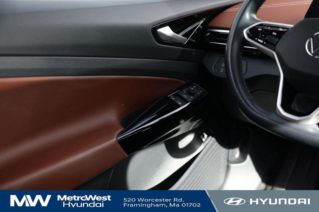 used 2022 Volkswagen ID.4 car, priced at $21,998