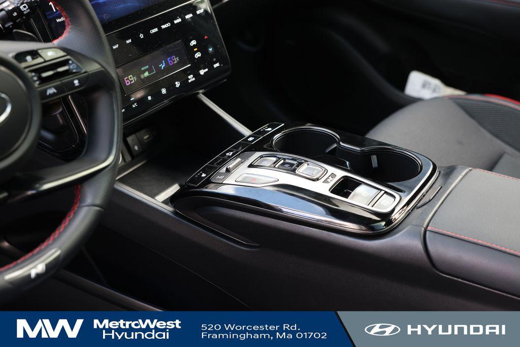 used 2024 Hyundai TUCSON Hybrid car, priced at $30,170