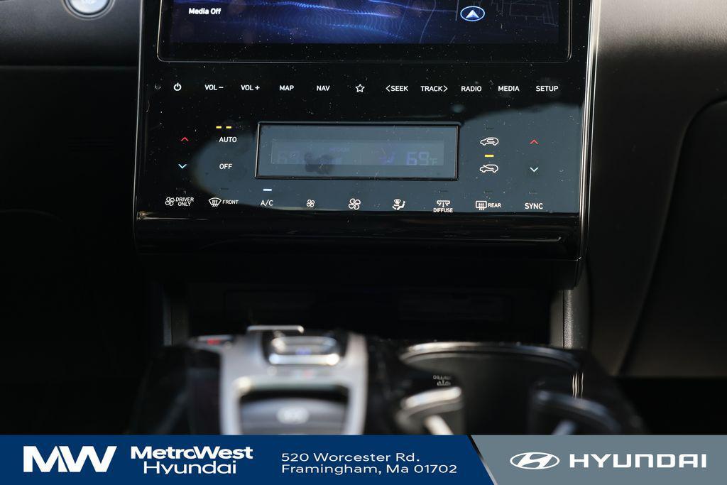 used 2024 Hyundai TUCSON Hybrid car, priced at $30,170