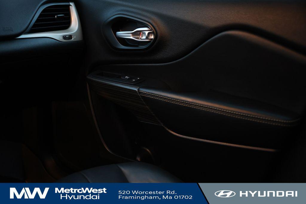 used 2015 Jeep Cherokee car, priced at $13,649