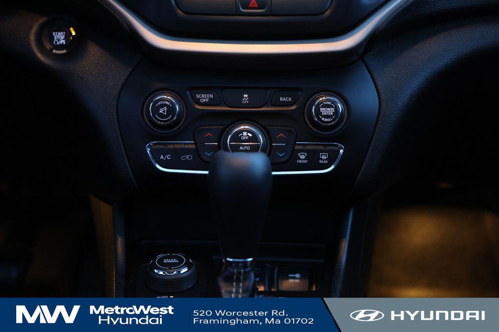 used 2015 Jeep Cherokee car, priced at $13,649