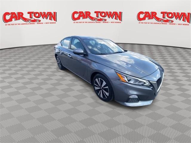 used 2022 Nissan Altima car, priced at $21,364