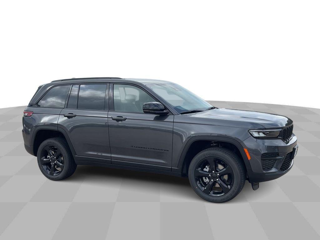 new 2025 Jeep Grand Cherokee car, priced at $39,675