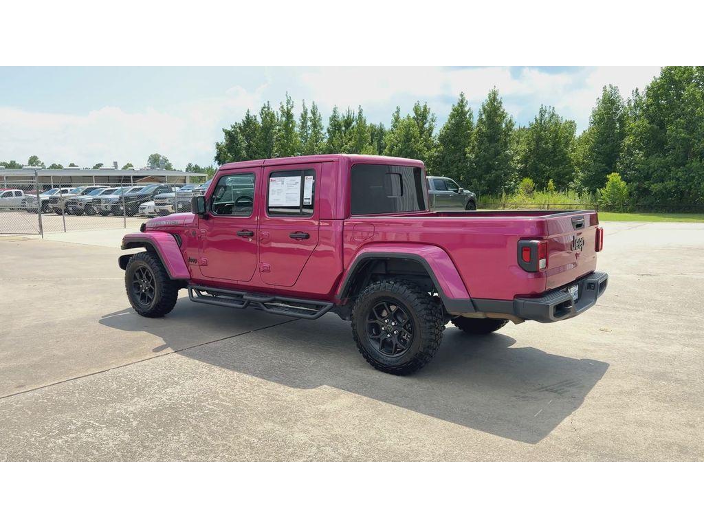 used 2024 Jeep Gladiator car, priced at $39,025